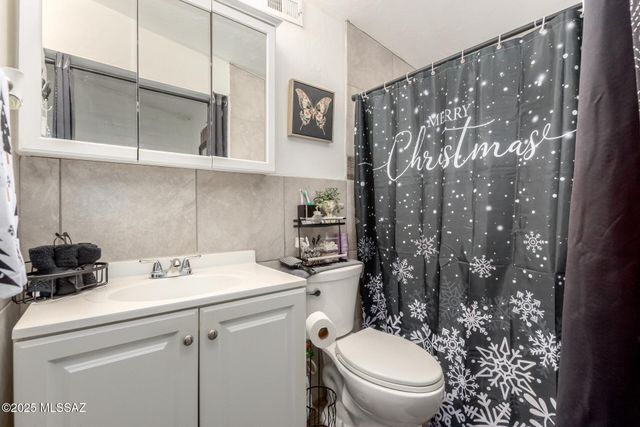 801 W Hawaii Drive, Tucson, AZ 85706