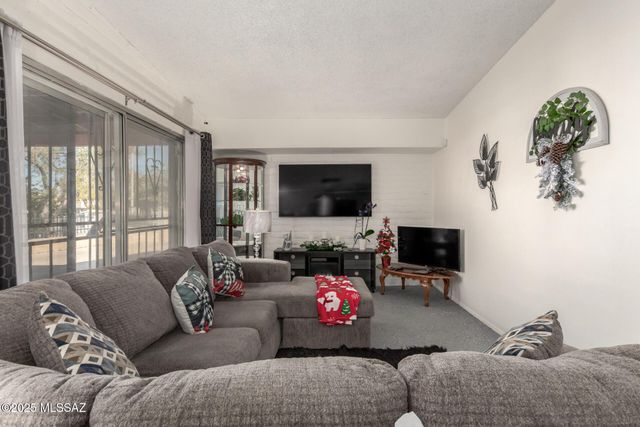 801 W Hawaii Drive, Tucson, AZ 85706