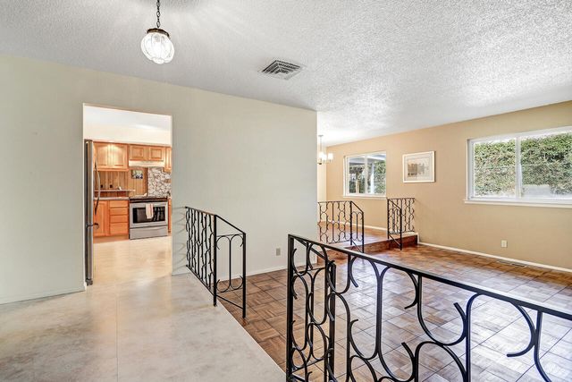 8905 Hilton Avenue NE, Albuquerque, NM 87111