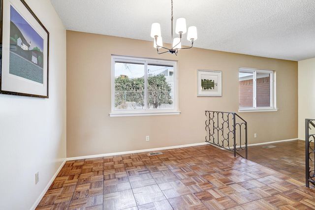 8905 Hilton Avenue NE, Albuquerque, NM 87111