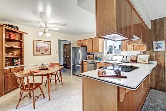 8905 Hilton Avenue NE, Albuquerque, NM 87111