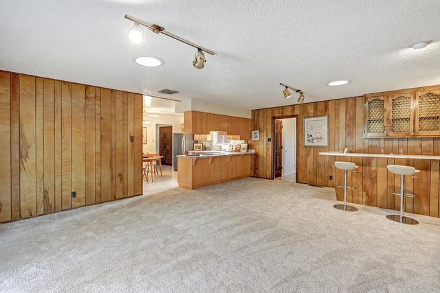 8905 Hilton Avenue NE, Albuquerque, NM 87111