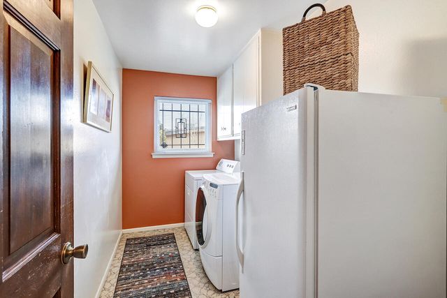 8905 Hilton Avenue NE, Albuquerque, NM 87111