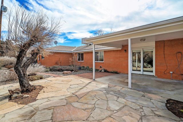 8905 Hilton Avenue NE, Albuquerque, NM 87111