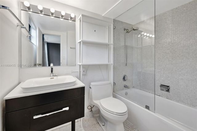 16919 N Bay Road 521, Sunny Isles Beach, FL 33160