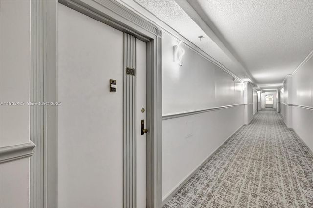 16919 N Bay Road 521, Sunny Isles Beach, FL 33160