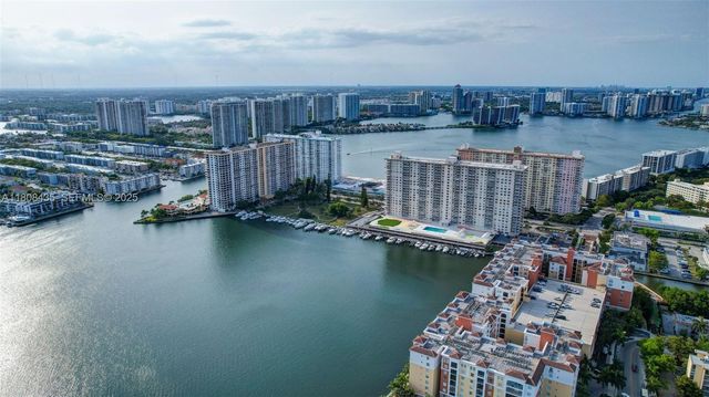 16919 N Bay Road 521, Sunny Isles Beach, FL 33160