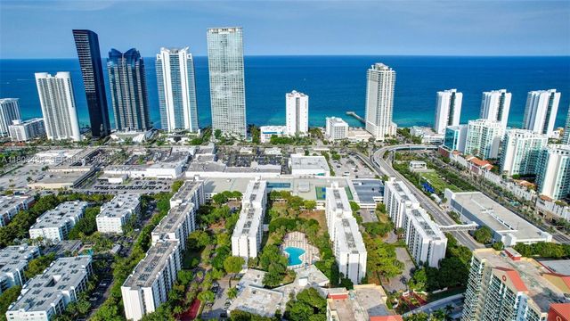 16919 N Bay Road 521, Sunny Isles Beach, FL 33160