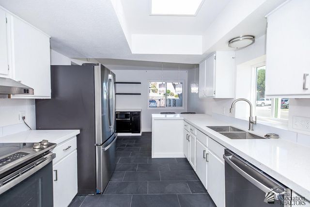 1449 E Torrey Pines Cir, Yuma, AZ 85365