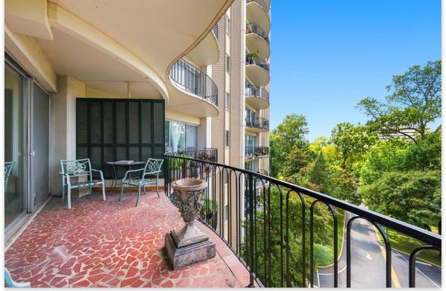 4215 Harding Pike Apt 503, Nashville, TN 37205