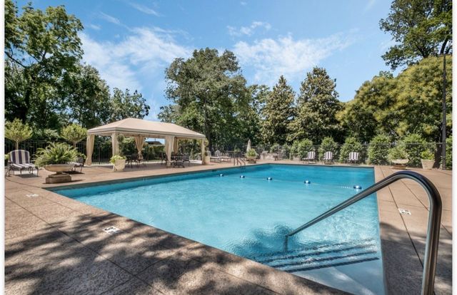 4215 Harding Pike Apt 503, Nashville, TN 37205