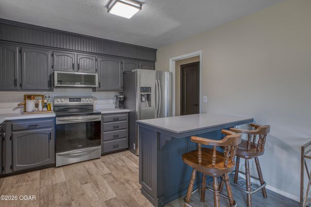 134 Valley View Drive, Joplin, MO 64804