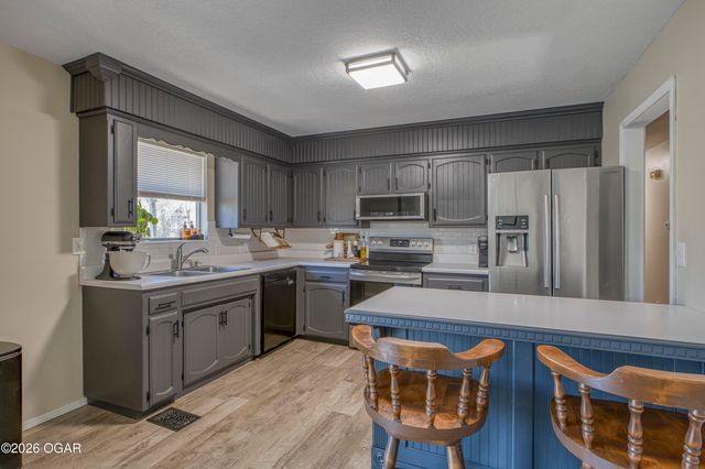 134 Valley View Drive, Joplin, MO 64804