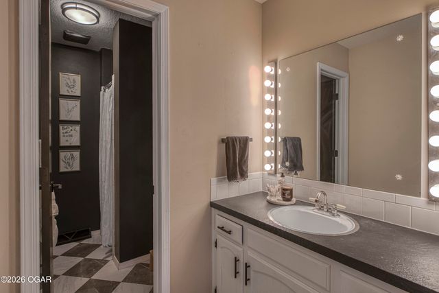 134 Valley View Drive, Joplin, MO 64804