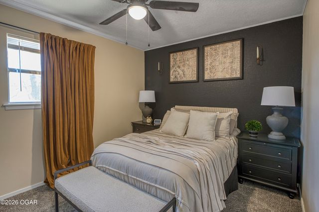 134 Valley View Drive, Joplin, MO 64804