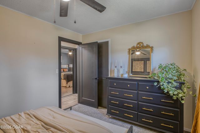 134 Valley View Drive, Joplin, MO 64804