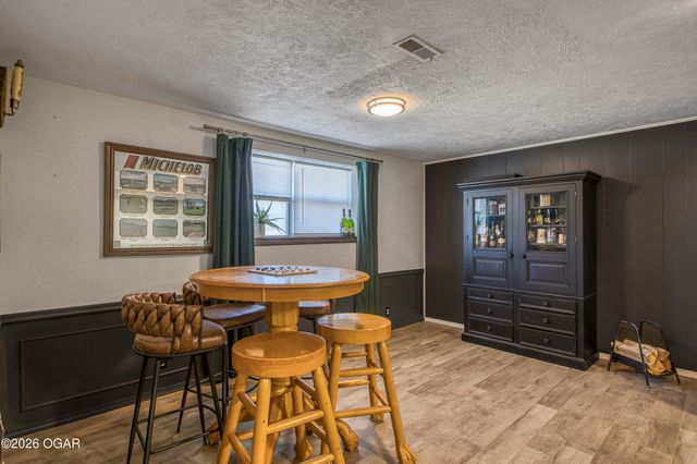 134 Valley View Drive, Joplin, MO 64804