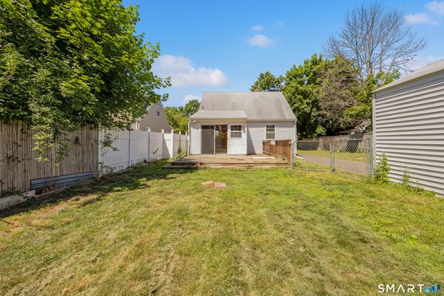 4 Francis Street, East Haven, CT 06512