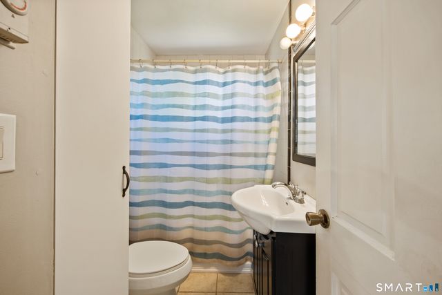 4 Francis Street, East Haven, CT 06512