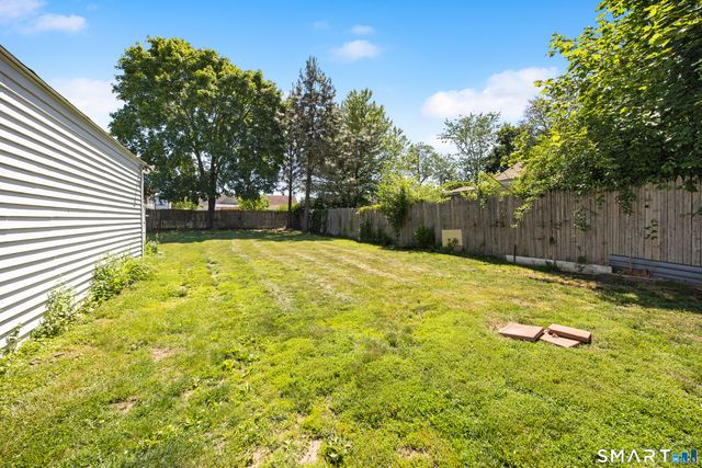 4 Francis Street, East Haven, CT 06512