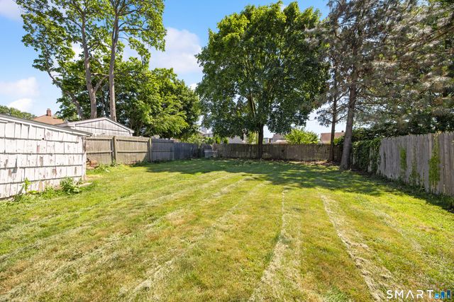 4 Francis Street, East Haven, CT 06512