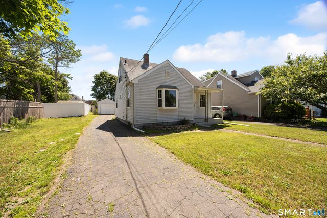 4 Francis Street, East Haven, CT 06512