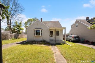 4 Francis Street, East Haven, CT 06512