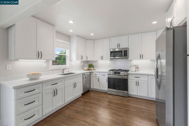 210 S R St, Livermore, CA 94550