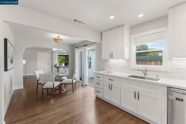 210 S R St, Livermore, CA 94550