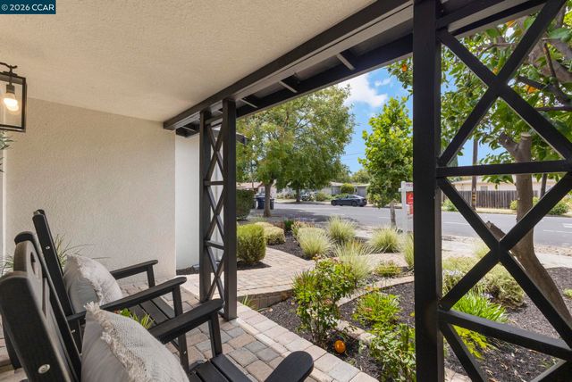 210 S R St, Livermore, CA 94550