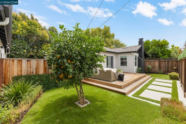 210 S R St, Livermore, CA 94550