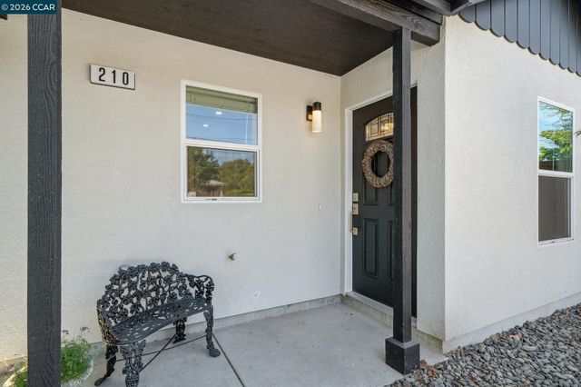 210 S R St, Livermore, CA 94550
