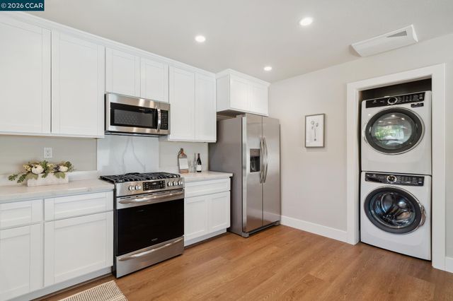 210 S R St, Livermore, CA 94550