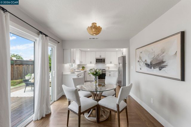210 S R St, Livermore, CA 94550