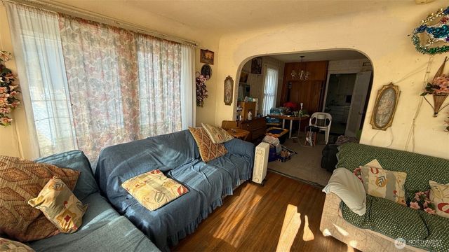 4816 S Chicago Street, Seattle, WA 98118