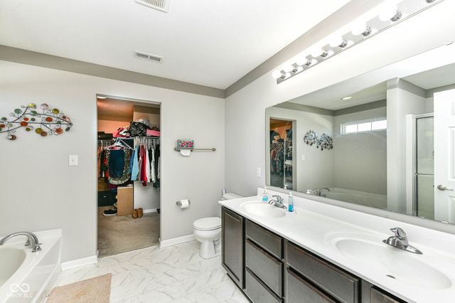 2260 Sante Fe Drive, Greenfield, IN 46140