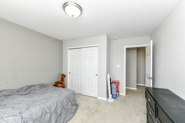 2260 Sante Fe Drive, Greenfield, IN 46140