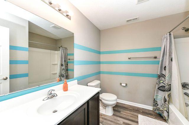 2260 Sante Fe Drive, Greenfield, IN 46140