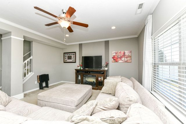 2260 Sante Fe Drive, Greenfield, IN 46140