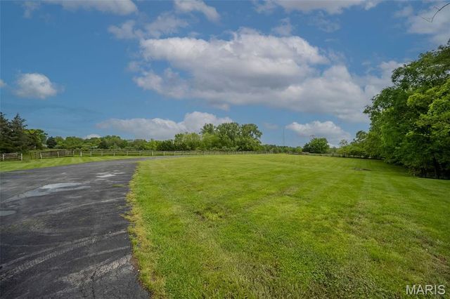 2731 Christy Avenue, Wildwood, MO 63040