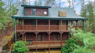 729 Glory Ridge Way, Gatlinburg, TN 37738