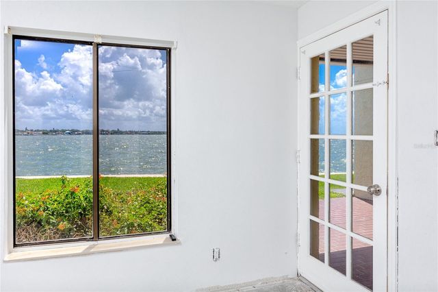 7310 SUNSHINE SKYWAY LANE S 119, St Petersburg, FL 33711