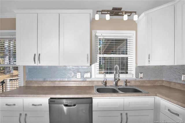 3528 Barron Way, Fayetteville, NC 28311