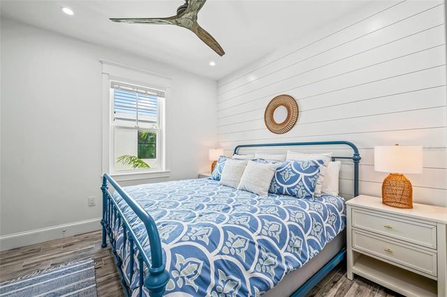 201 BAY DRIVE N, Bradenton Beach, FL 34217