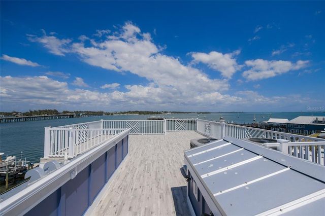 201 BAY DRIVE N, Bradenton Beach, FL 34217