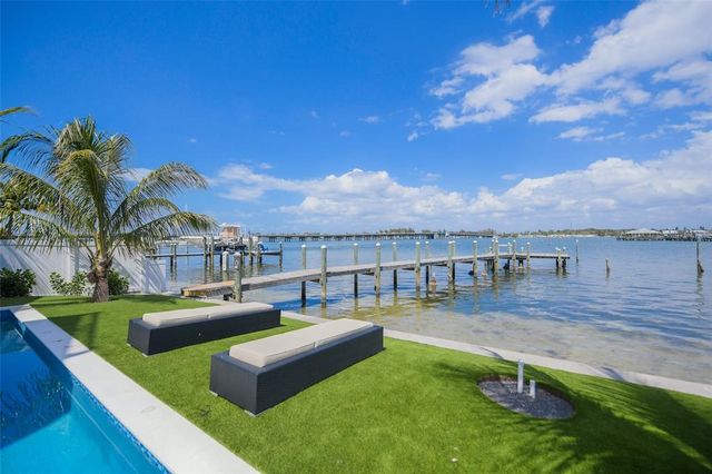 201 BAY DRIVE N, Bradenton Beach, FL 34217