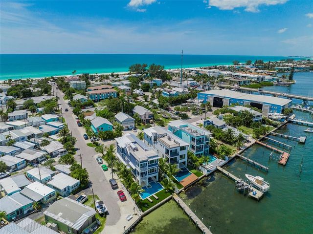 201 BAY DRIVE N, Bradenton Beach, FL 34217