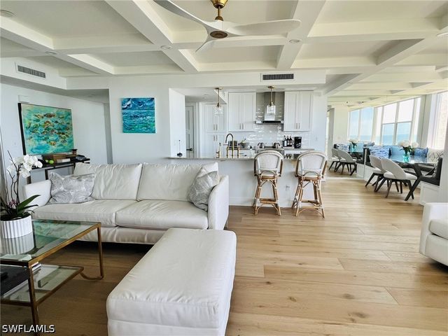 5550 Heron Point DR 1003, Naples, FL 34108