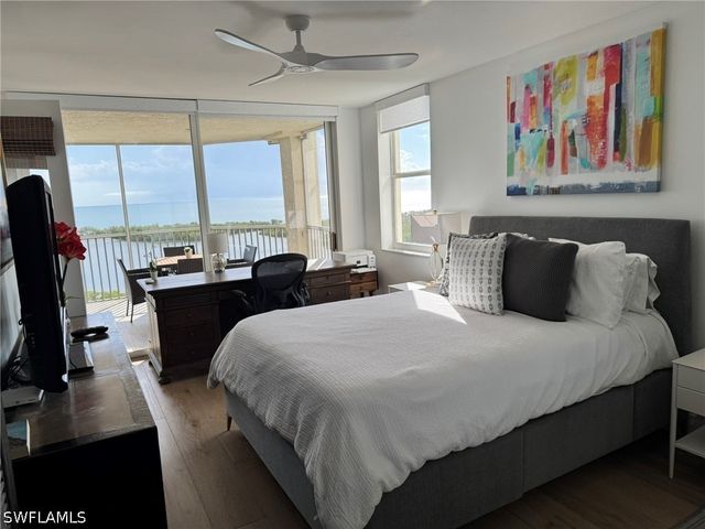 5550 Heron Point DR 1003, Naples, FL 34108