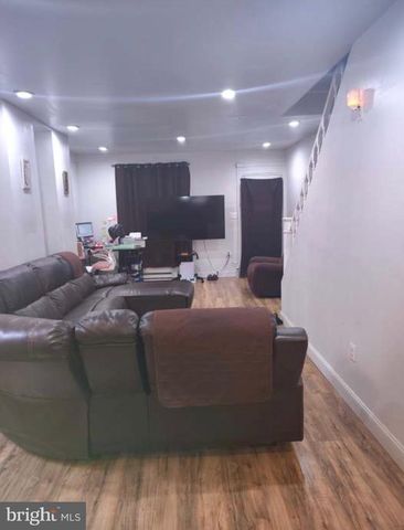 1912 S ALDEN ST, Philadelphia, PA 19143